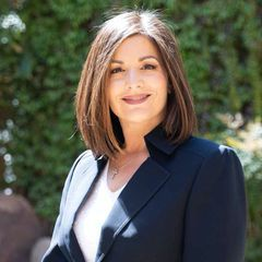 Danielle Paluscio, Phoenix and Scottsdale Arizona real estate agent